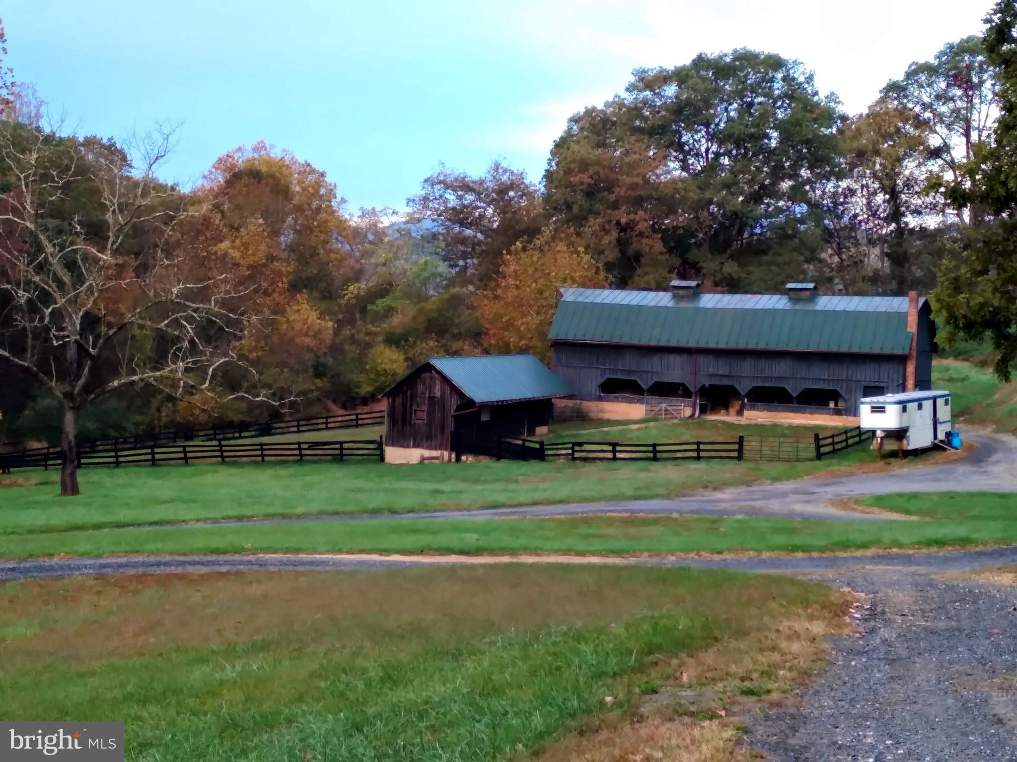 12250 Crest Hill Road Hume, VA 22639 - Photo 8 of 37
