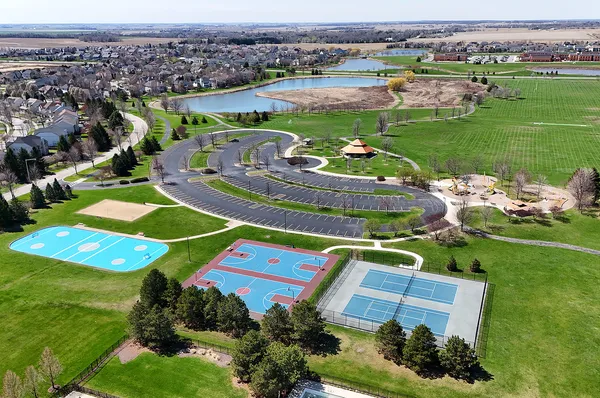 $425,000 | 13050 South Elizabeth Drive, Plainfield, IL 60585