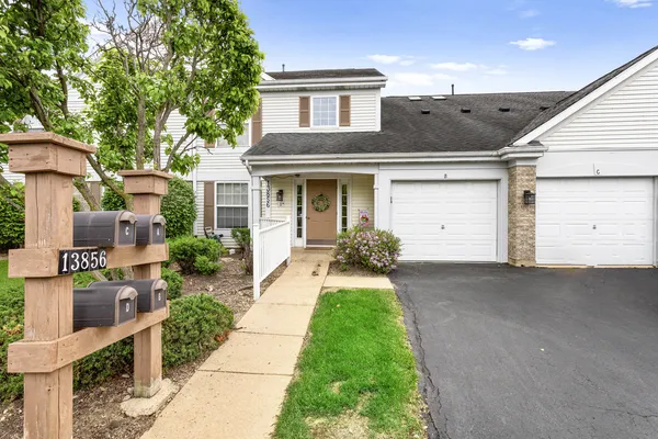 $255,500 | 13856 South Balsam Lane, Unit C, Plainfield, IL 60544
