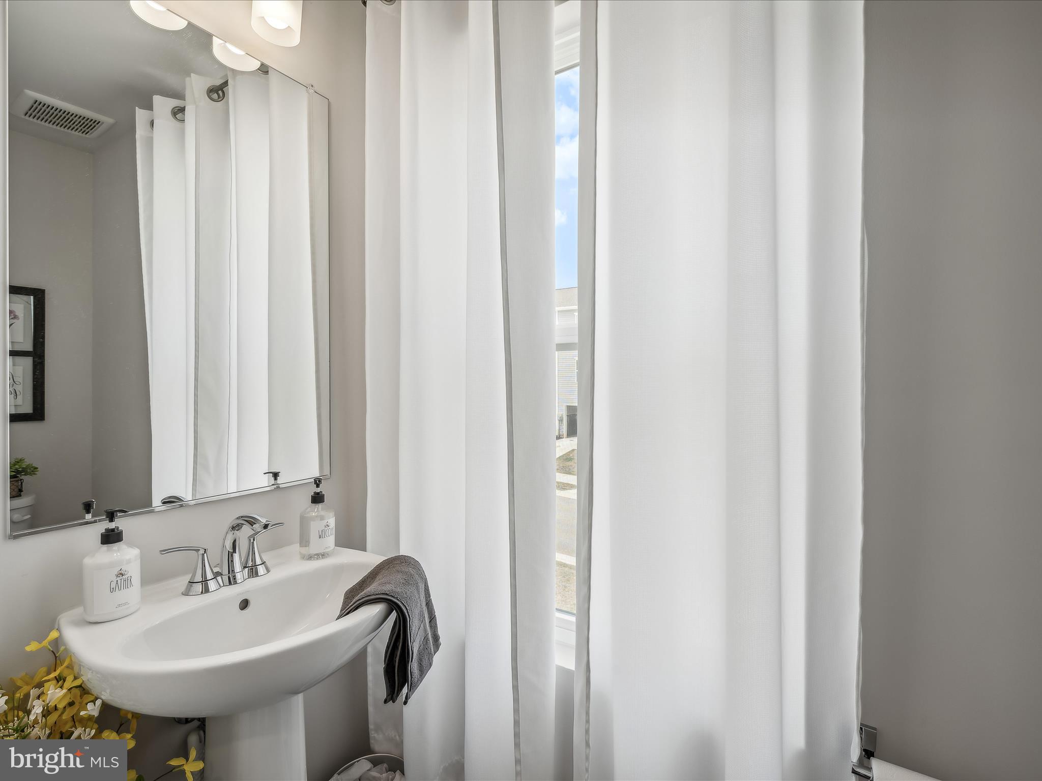 47 Thrower Road Hedgesville, WV 25427 - Photo 12 of 42 Half Bath