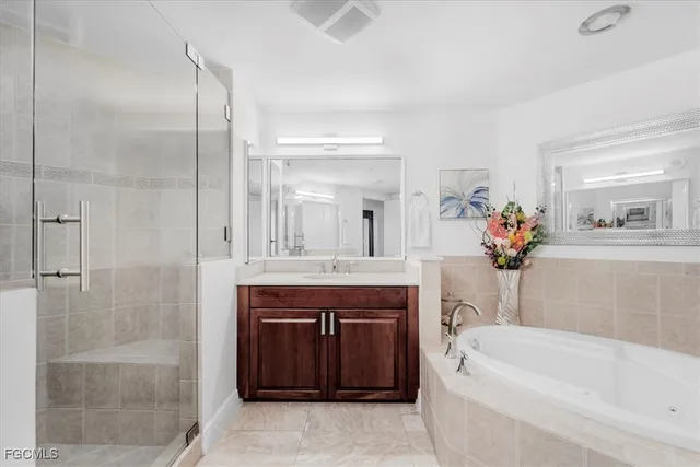 $1,149,900 | 6061 Silver King Boulevard, Unit 306, Cape Coral, FL 33914