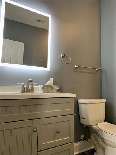 7 Sheppard Street Charleston, SC 29403 - Photo 16 of 31 7.shep.b.bath.1