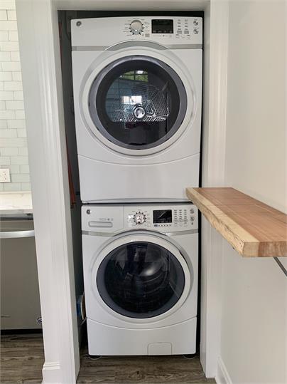 7 Sheppard Street Charleston, SC 29403 - Photo 29 of 31 7.shep.a.laundry
