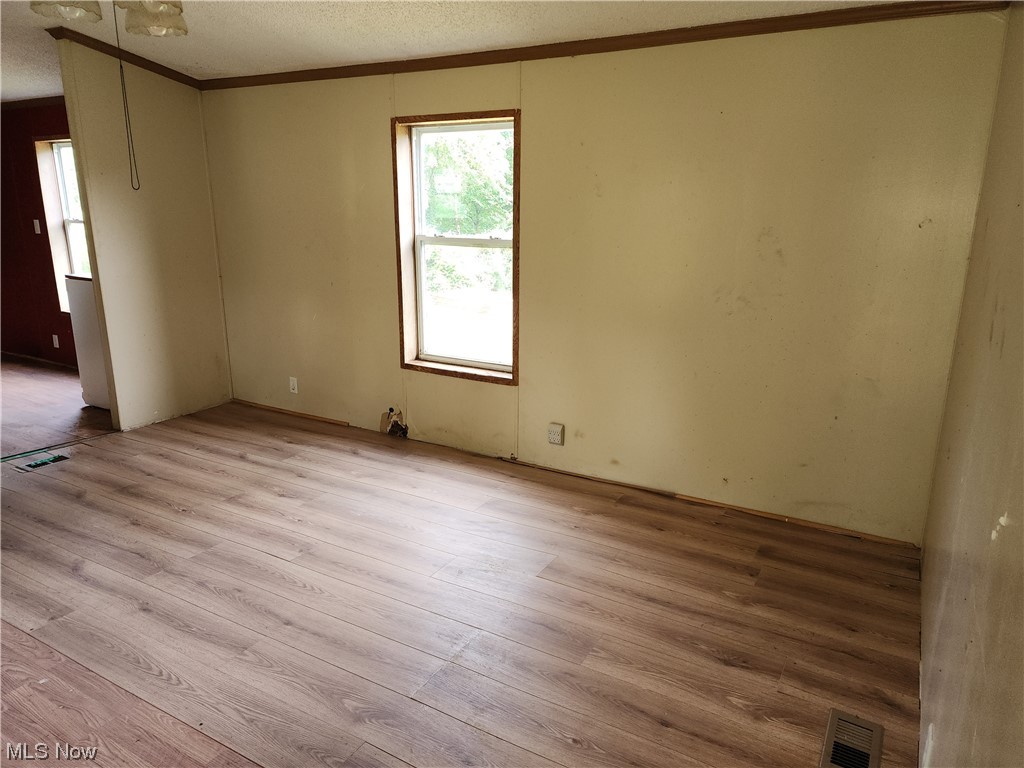 6054 Factor Road Southwest Sherrodsville, OH 44675 - Photo 7 of 15