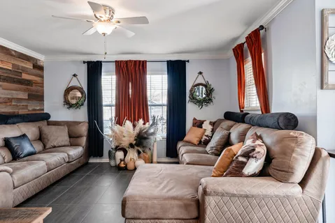 $424,900 | 2000 B 10th Avenue North, Nashville, TN 37208