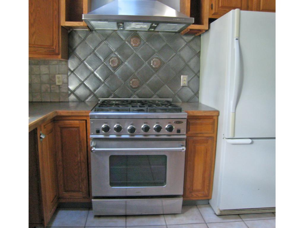 10 Old Farm Road Kittery, ME 03904 - Photo 7 of 36 Gallery Image 7