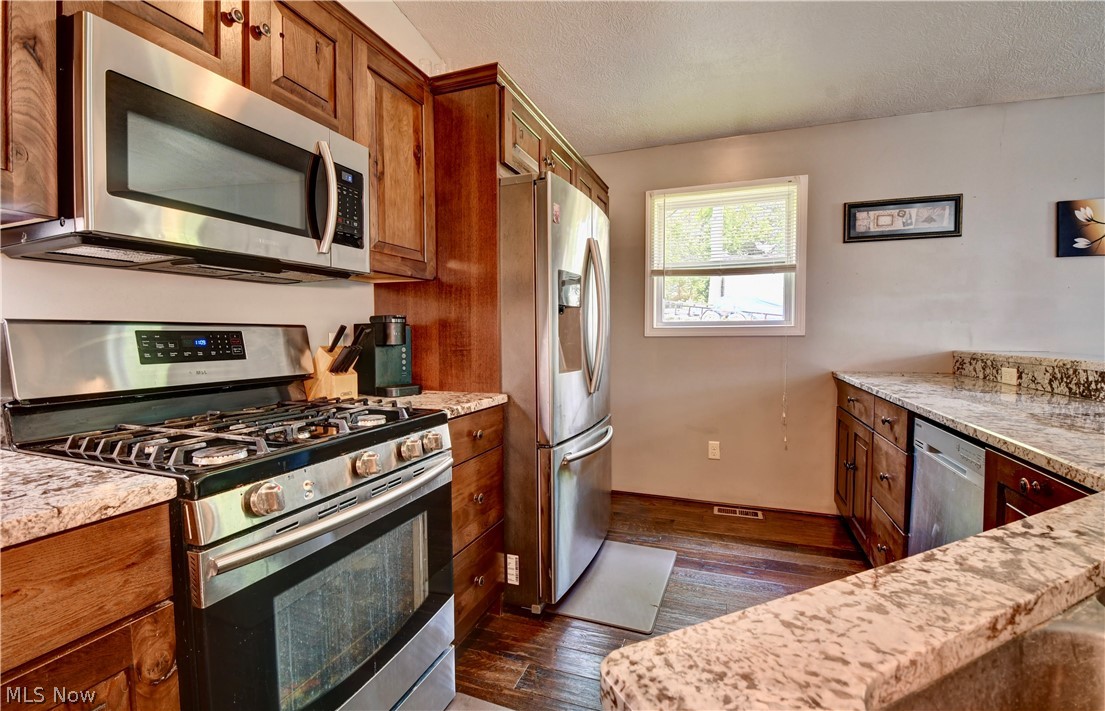4026 9th Street Northwest Canton, OH 44708 - Photo 10 of 34 Gallery Image 10