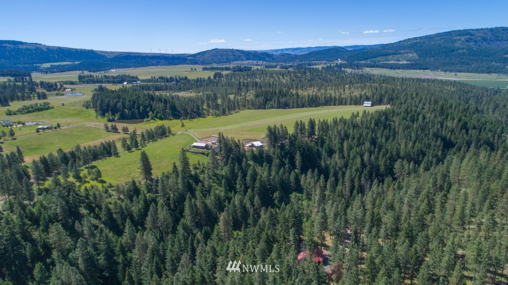 2832 Ley Road Cle Elum, WA 98922 - Photo 2 of 25 Gallery Image 2