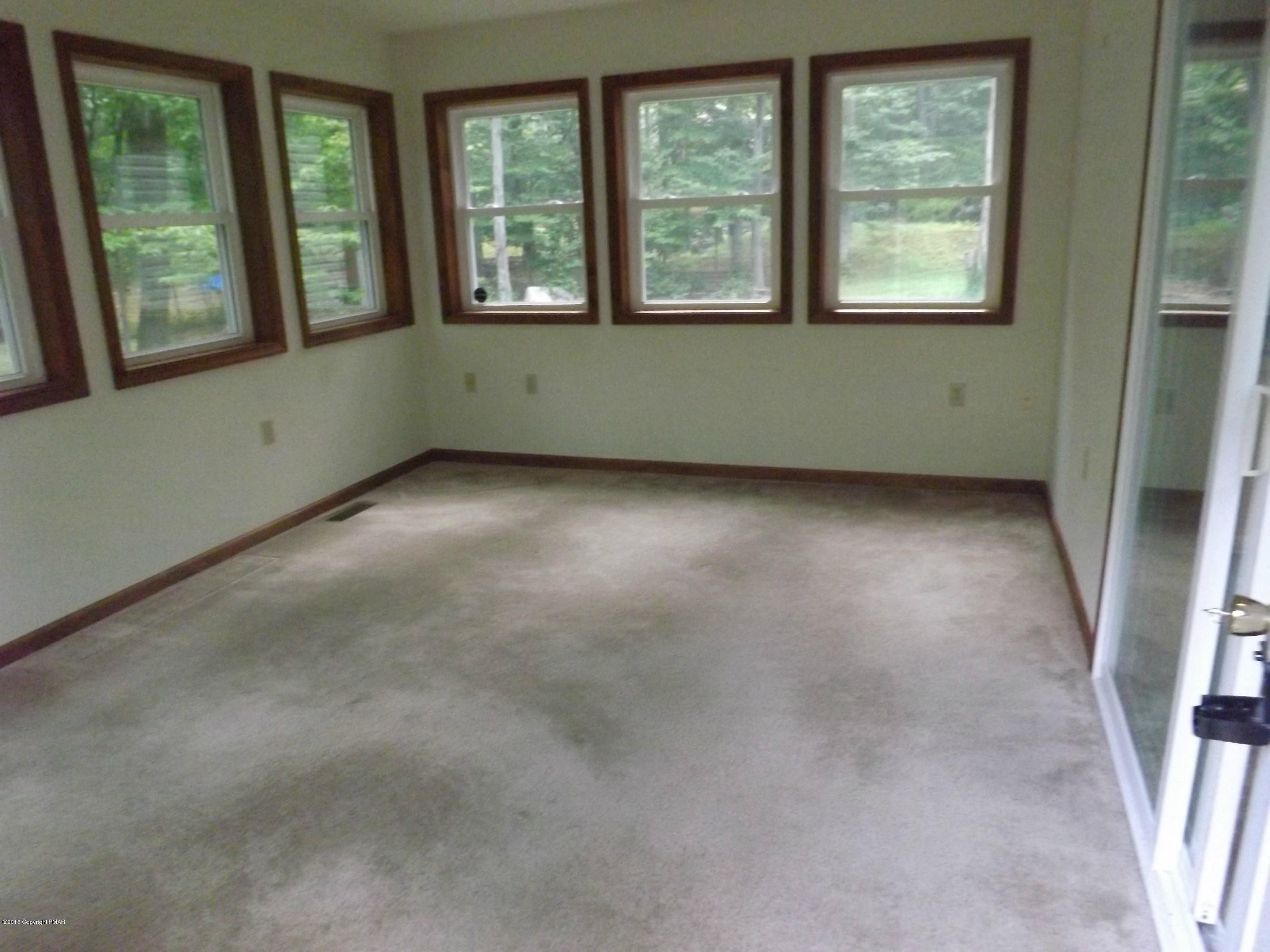 192 Elk Run Road Pocono Lake, PA 18347 - Photo 3 of 10 DSCF0072