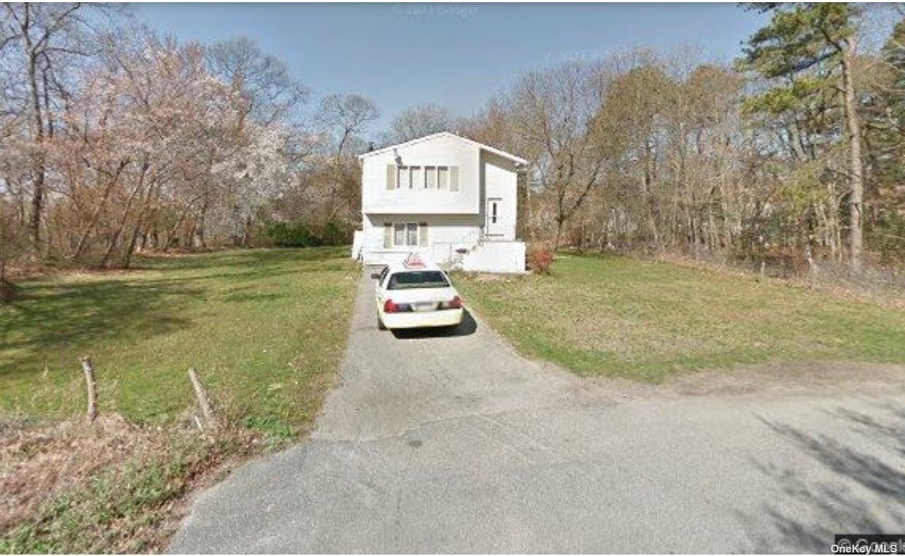 8 Roberta Lane, Medford, NY 11763 Compass