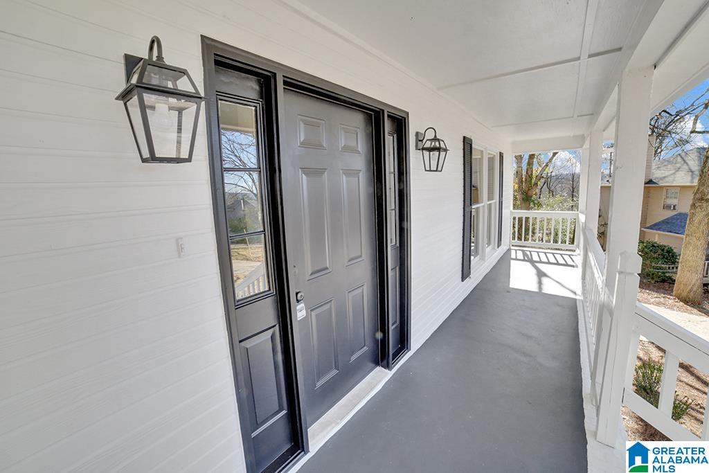 1104 Tulip Circle Alabaster, AL 35007 - Photo 3 of 37