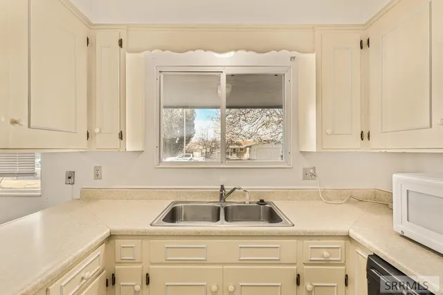 $307,000 | 778 Raymond Drive, Idaho Falls, ID 83402