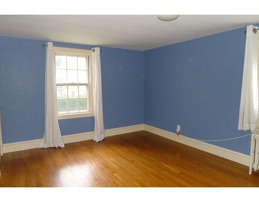 19 Windsor Road Stoneham, MA 02180 - Photo 17 of 31 Gallery Image 17