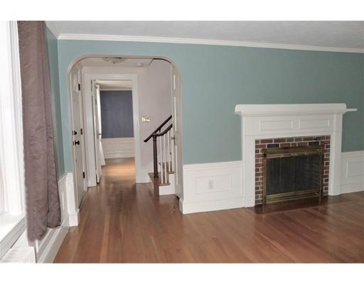 19 Windsor Road Stoneham, MA 02180 - Photo 5 of 31 Gallery Image 5