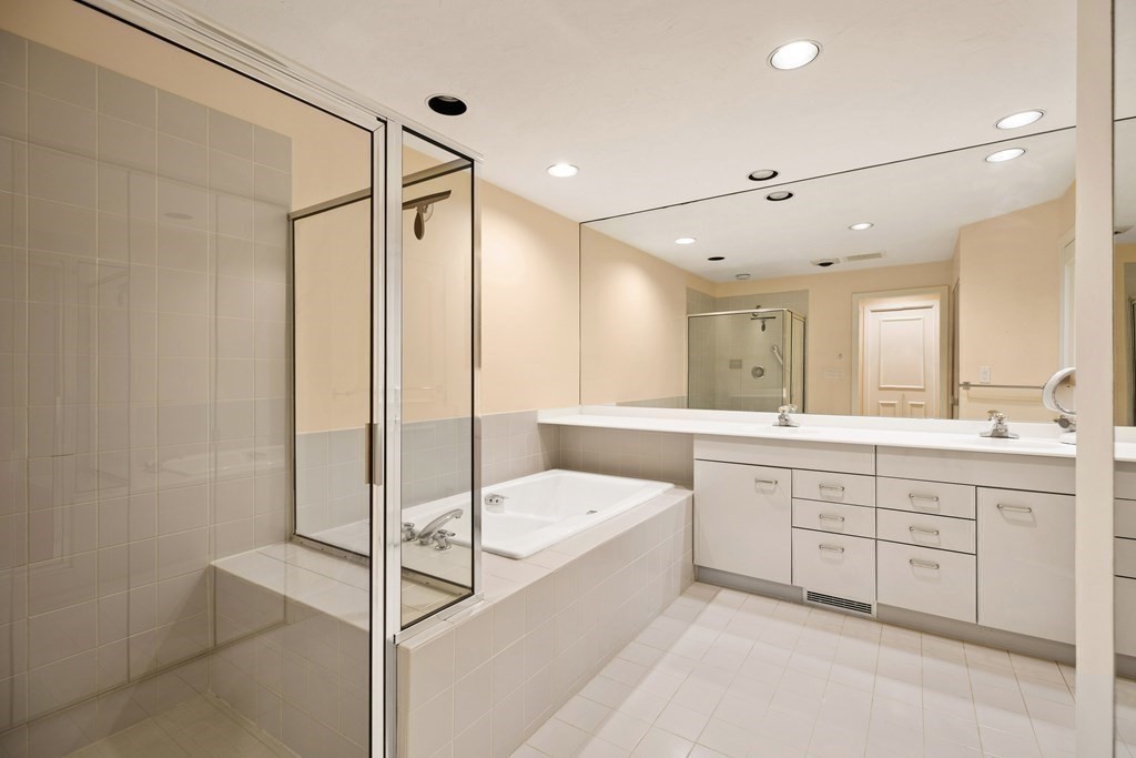 7 Wainwright Road, Unit 88 Winchester, MA 01890 - Photo 22 of 36