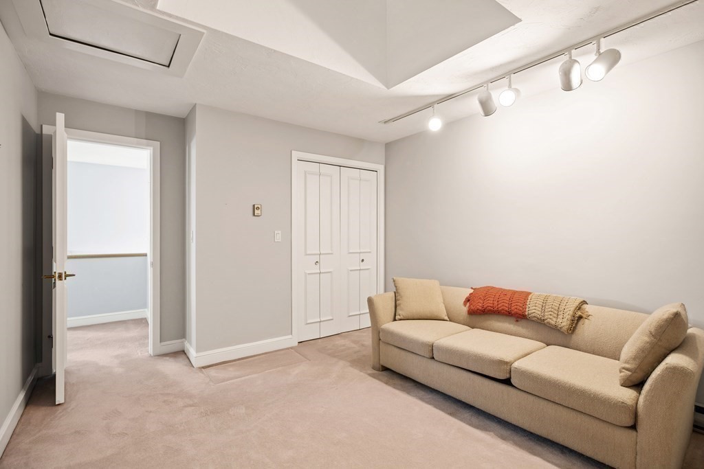 7 Wainwright Road, Unit 88 Winchester, MA 01890 - Photo 30 of 36