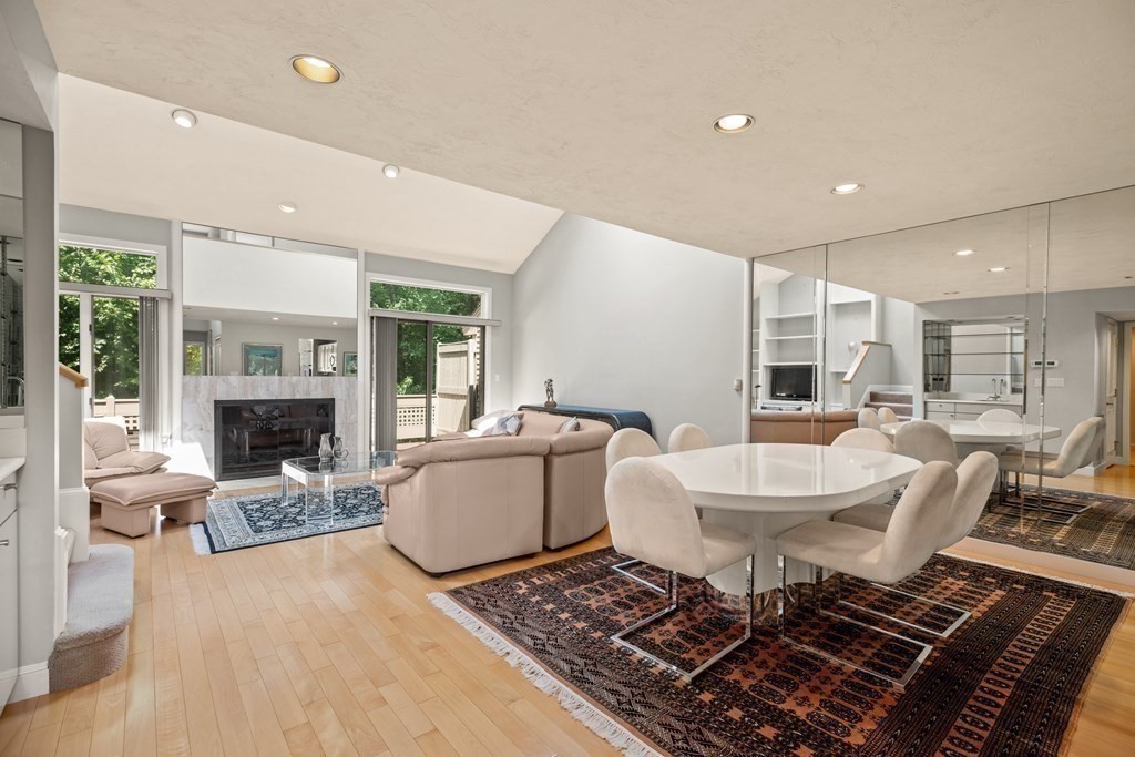 7 Wainwright Road, Unit 88 Winchester, MA 01890 - Photo 8 of 36