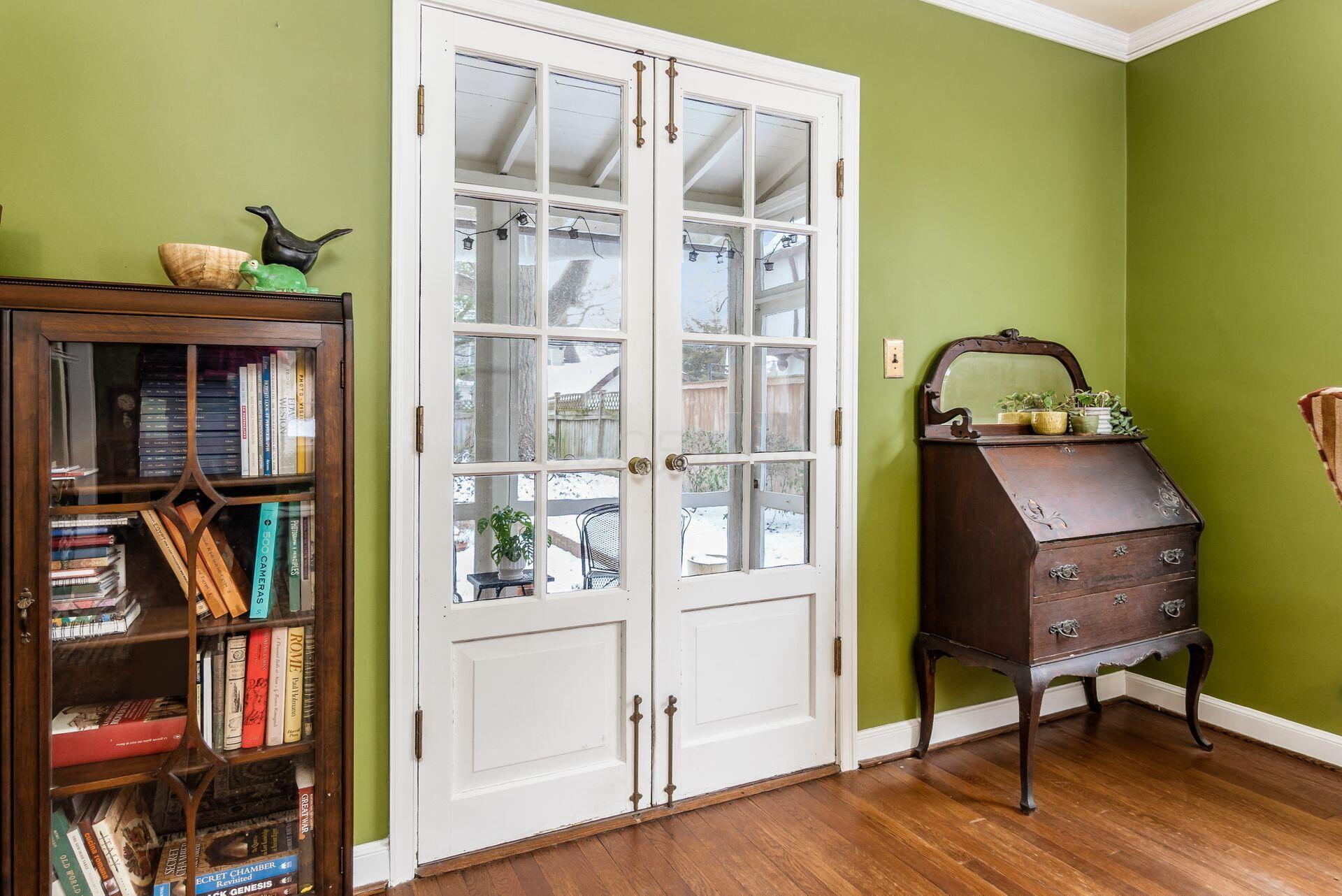 174 South Remington Road Columbus, OH 43209 - Photo 11 of 48 11_FRENCH DOORS - LIVINGROOM