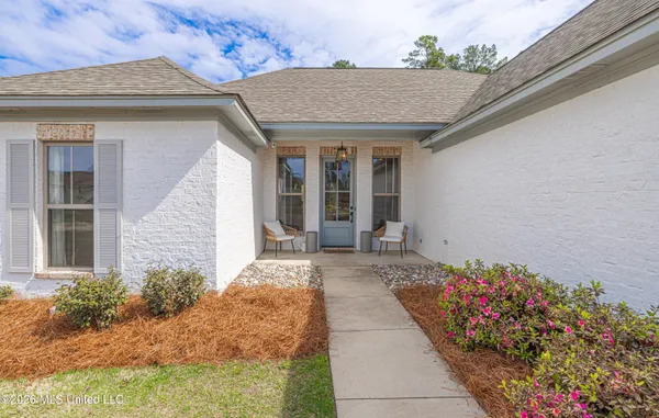 $305,000 | 146 Woodburn Way, Pearl, MS 39208