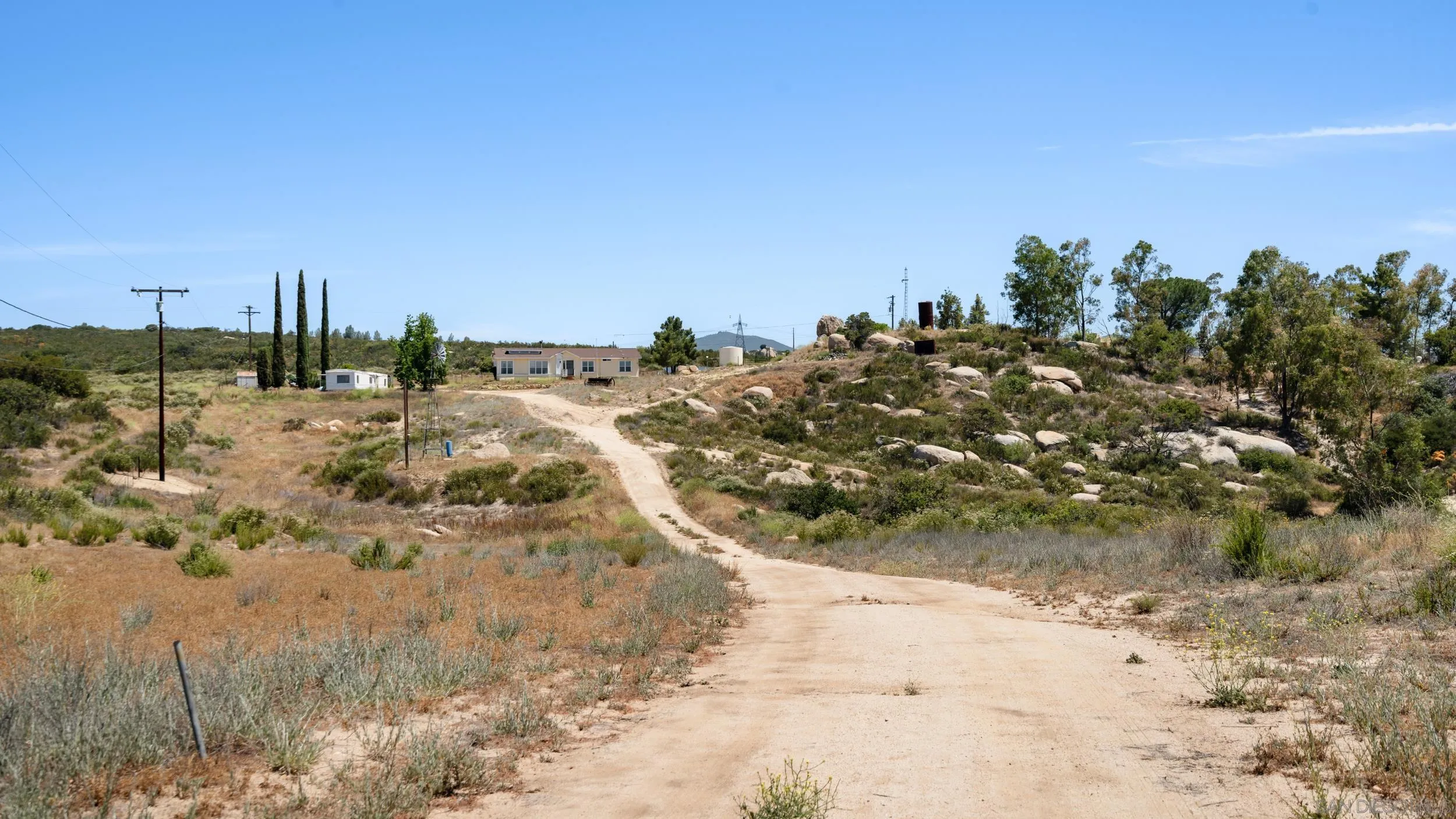 2075 Boulder Oaks Road Potrero, CA 91963 - Photo 4 of 41