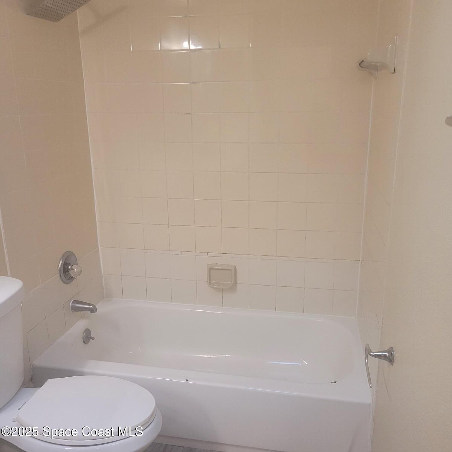 537 Rock Pit Road Titusville, FL 32796 - Photo 15 of 17 Bathroom (2)