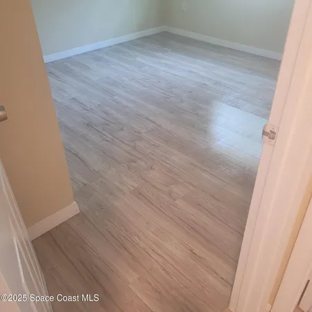 wooden floor in a empty room