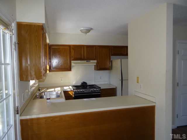 2953 Faversham Place Raleigh, NC 27604 - Photo 4 of 9