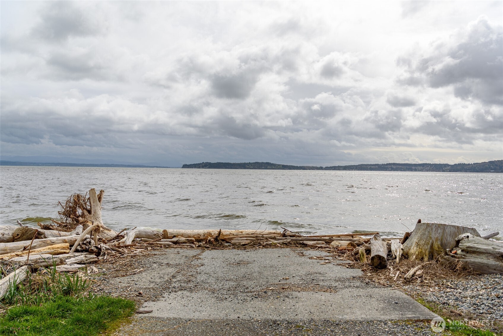 -nhn Polnell Road Oak Harbor, WA 98277 - Photo 28 of 31 a view of a beach and a beach