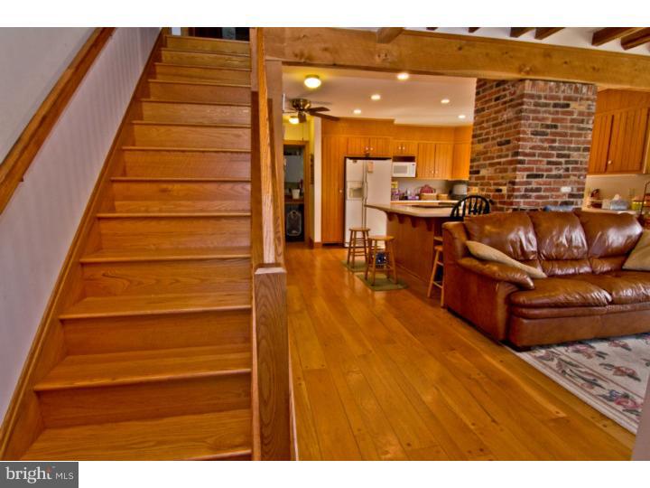 342 Monroeville Road Monroeville, NJ 08343 - Photo 11 of 18 Foyer