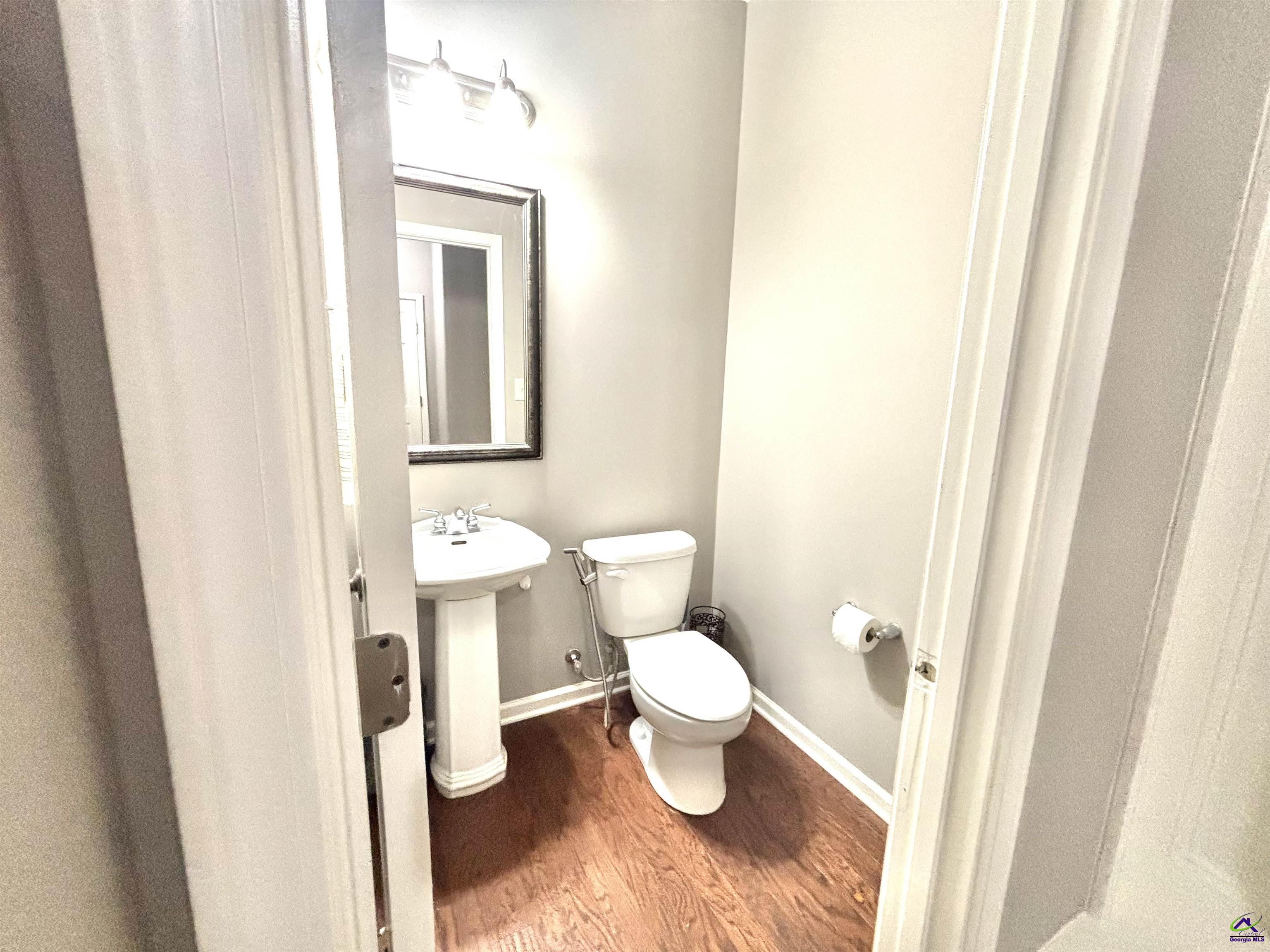600 Post Oak Way Warner Robins, GA 31088 - Photo 26 of 50 a bathroom with a sink and a toilet