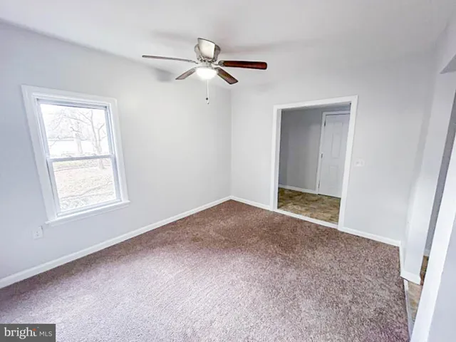 $230,000 | 17 West Buckingham Avenue, Mount Ephraim, NJ 08059