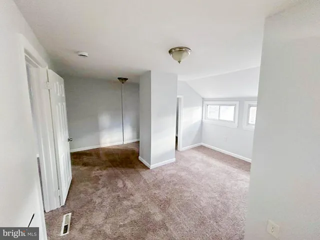 $230,000 | 17 West Buckingham Avenue, Mount Ephraim, NJ 08059