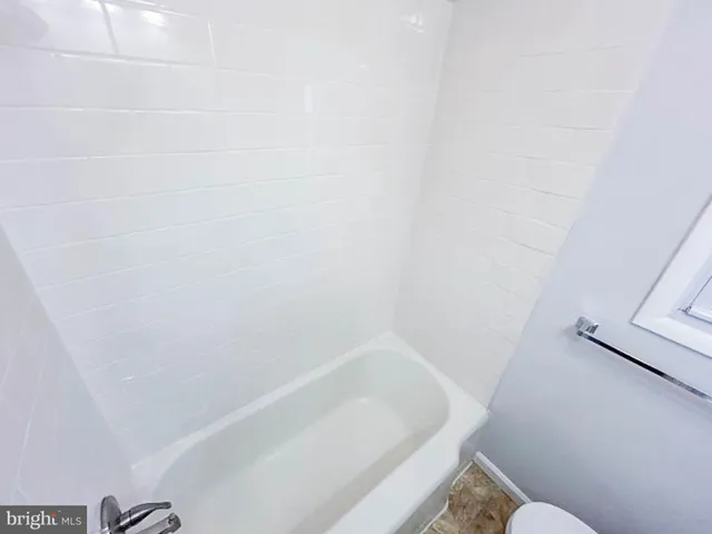 $230,000 | 17 West Buckingham Avenue, Mount Ephraim, NJ 08059