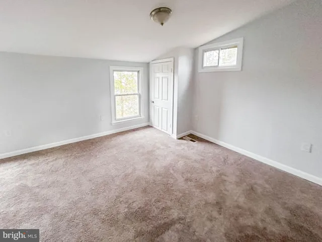 $230,000 | 17 West Buckingham Avenue, Mount Ephraim, NJ 08059