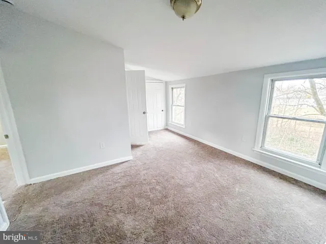 $230,000 | 17 West Buckingham Avenue, Mount Ephraim, NJ 08059