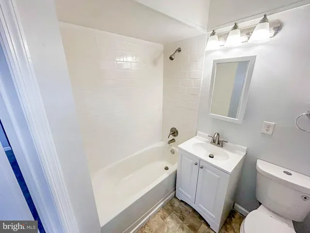 $230,000 | 17 West Buckingham Avenue, Mount Ephraim, NJ 08059