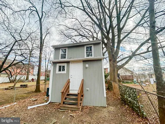 $230,000 | 17 West Buckingham Avenue, Mount Ephraim, NJ 08059