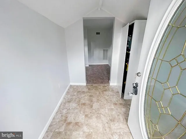 $230,000 | 17 West Buckingham Avenue, Mount Ephraim, NJ 08059