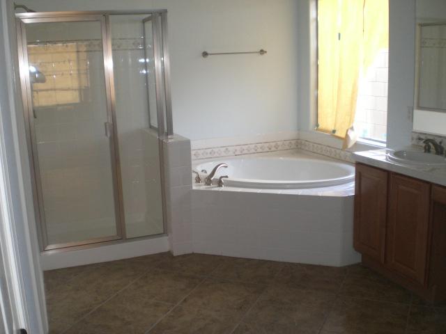 5109 West Beverly Road Laveen, AZ 85339 - Photo 13 of 13 MASTER BATH