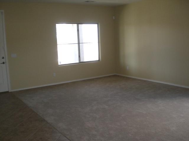 5109 West Beverly Road Laveen, AZ 85339 - Photo 4 of 13 LIVINGROOM