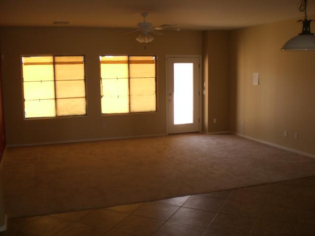 5109 West Beverly Road Laveen, AZ 85339 - Photo 5 of 13 FAMILYROOM