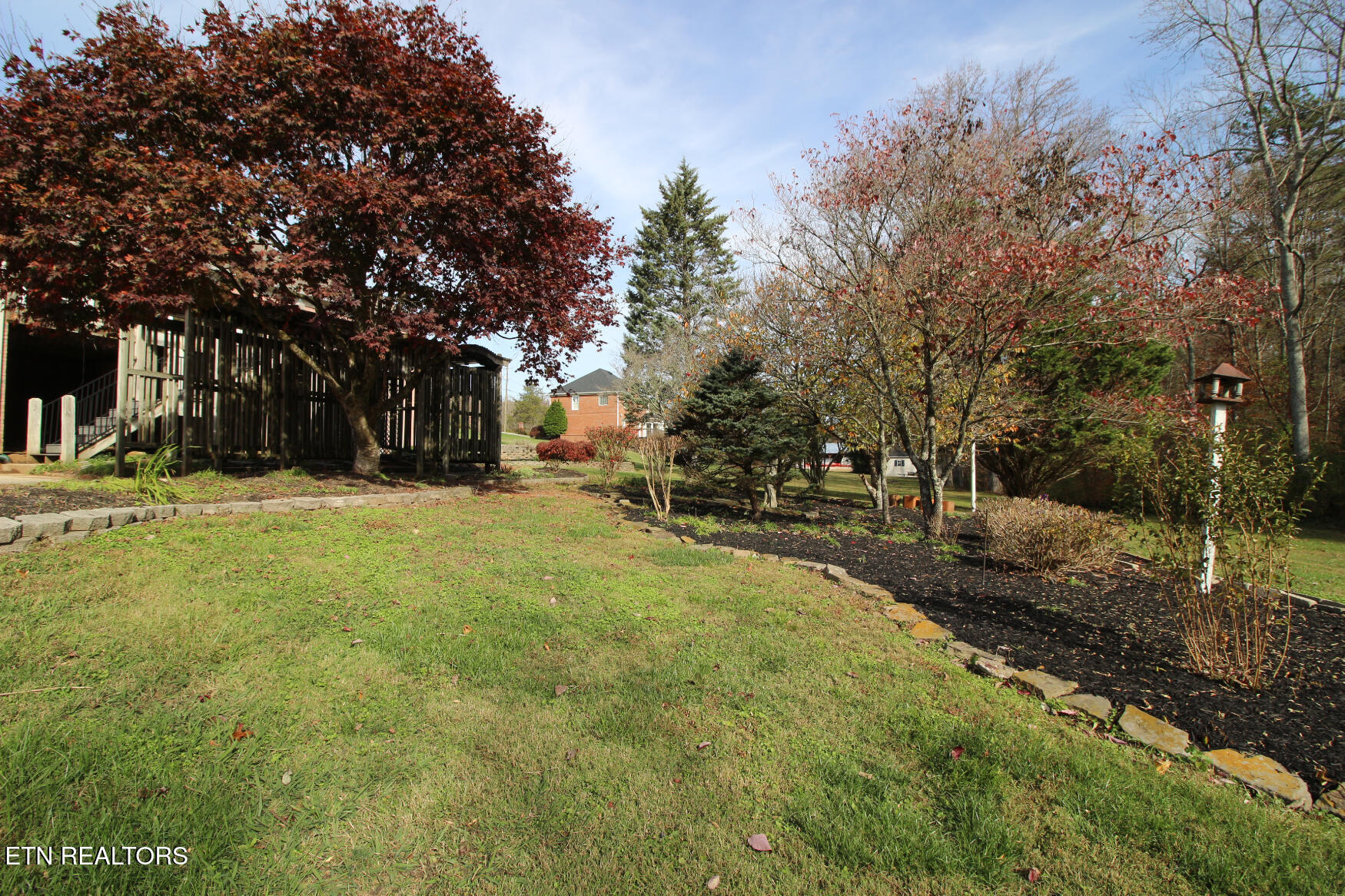 3465 West Wolf Valley Road Clinton, TN 37716 - Photo 11 of 52 Professional Landscaping