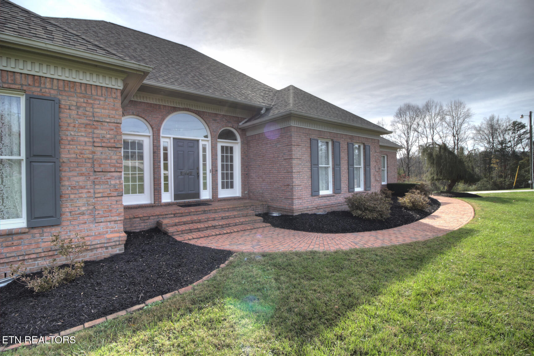 3465 West Wolf Valley Road Clinton, TN 37716 - Photo 15 of 52 Grand Entryway