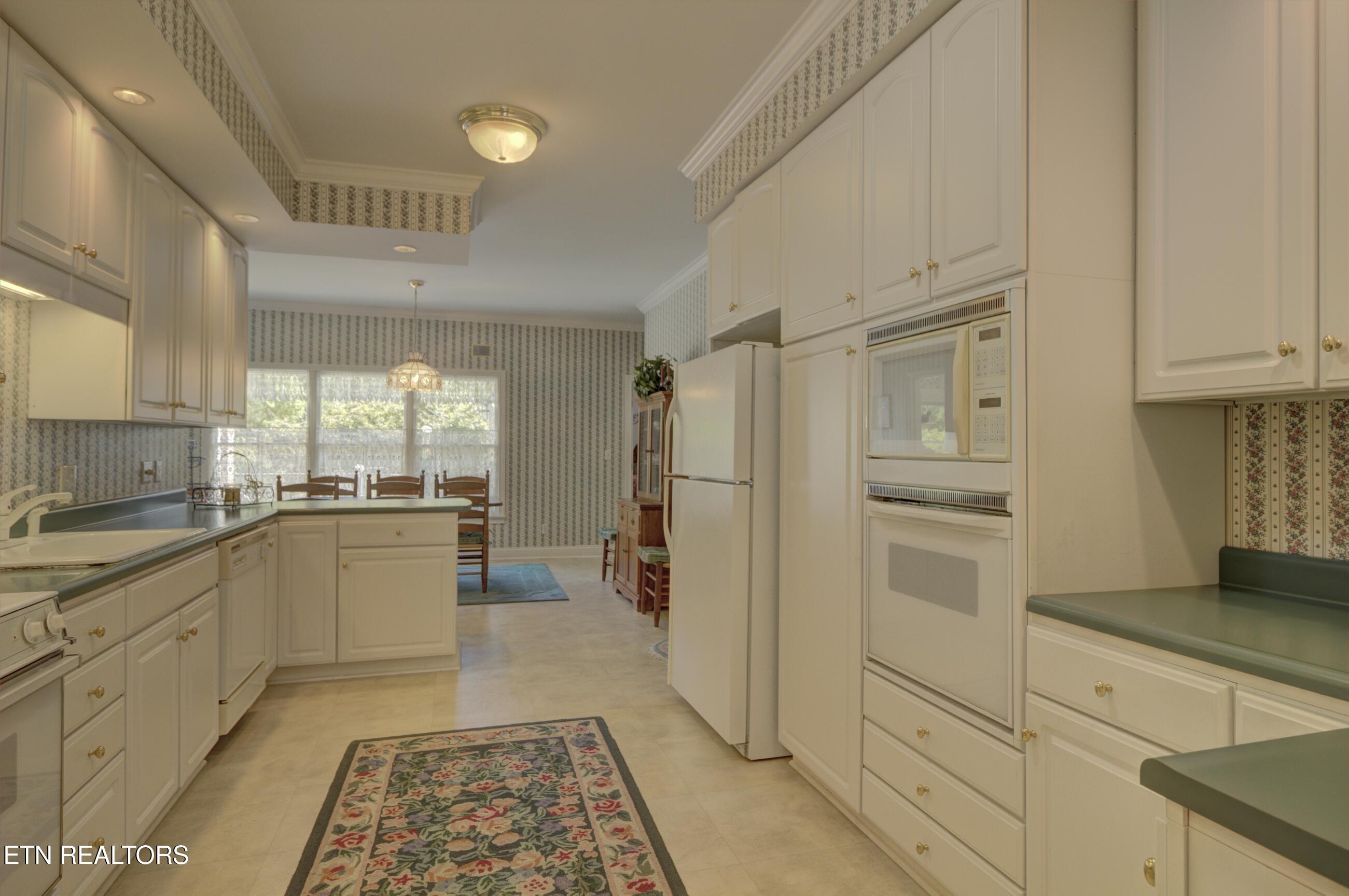 3465 West Wolf Valley Road Clinton, TN 37716 - Photo 28 of 52 Kitchen