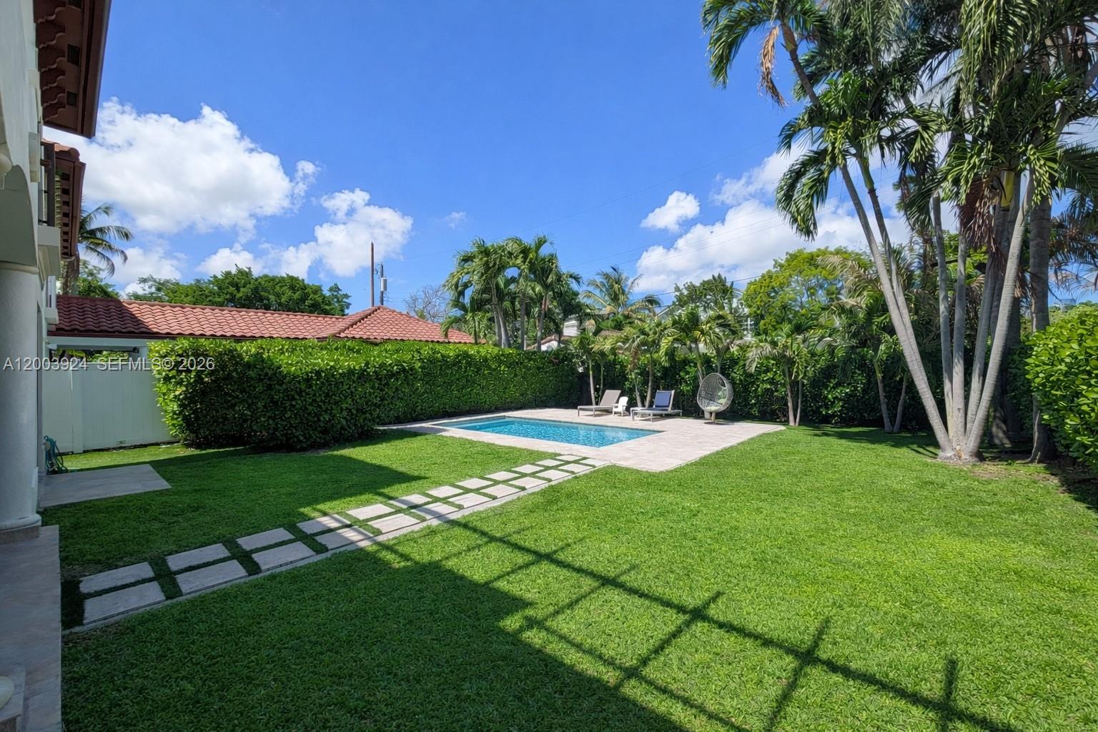 471 Southwest 30th Road Miami, FL 33129 - Photo 36 of 39 a view of a golf course with a fountain