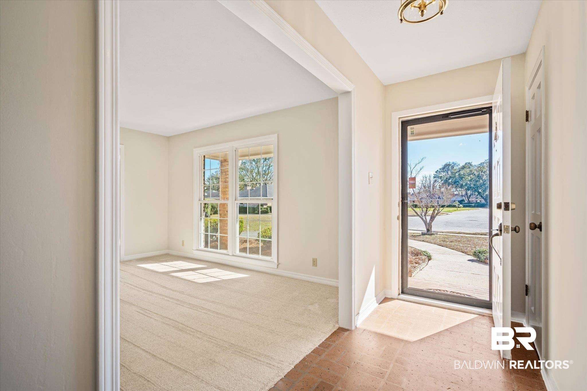 600 Burlington Court Mobile, AL 36608 - Photo 2 of 30