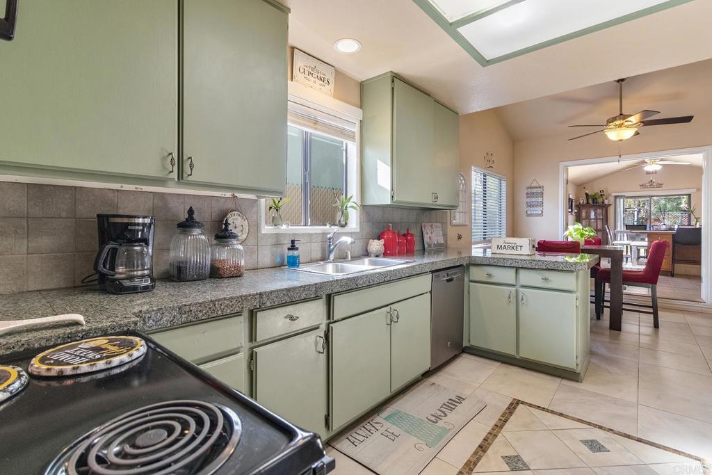 927 E Street Ramona, CA 92065 - Photo 11 of 46