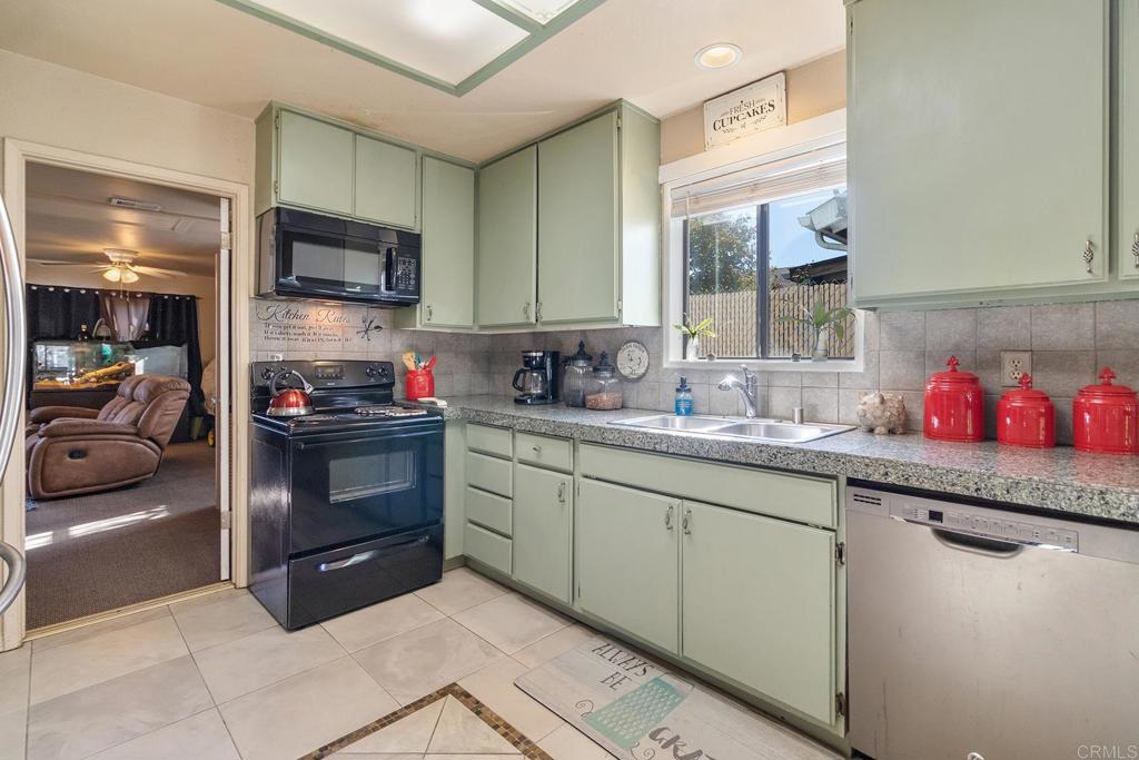 927 E Street Ramona, CA 92065 - Photo 12 of 46