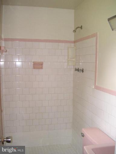 9406 Dangerfield Road Clinton, MD 20735 - Photo 13 of 23 Master Bath