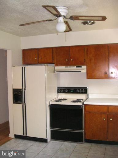 9406 Dangerfield Road Clinton, MD 20735 - Photo 9 of 23 Kitchen